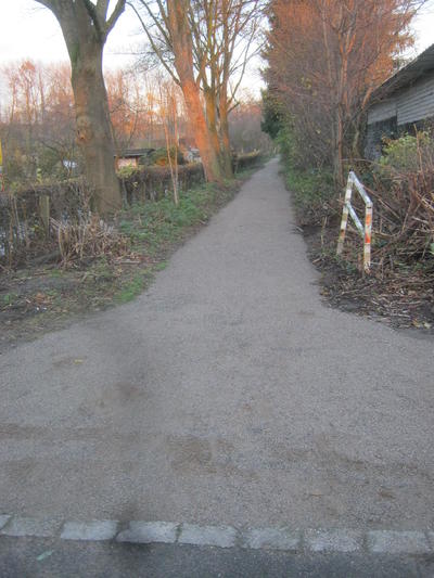 Dezember 2017: Der Weg ist instandgesetzt, ein Grünschnitt wurde vorgenommen.